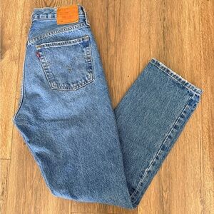 Levi's Straight Leg Blue Jeans